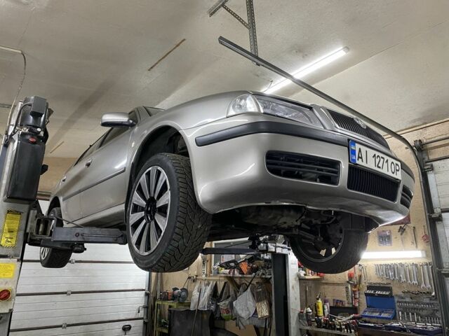 Бежевый Шкода Октавия, объемом двигателя 1.9 л и пробегом 220 тыс. км за 5500 $, фото 5 на Automoto.ua