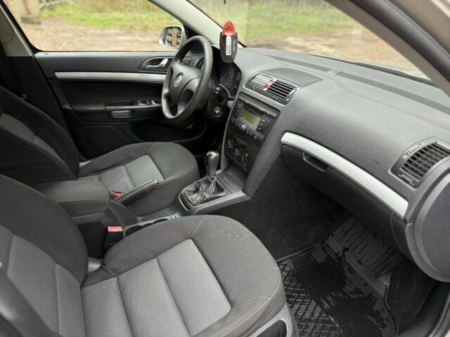 Бежевий Шкода Октавія, об'ємом двигуна 1.9 л та пробігом 360 тис. км за 2700 $, фото 15 на Automoto.ua