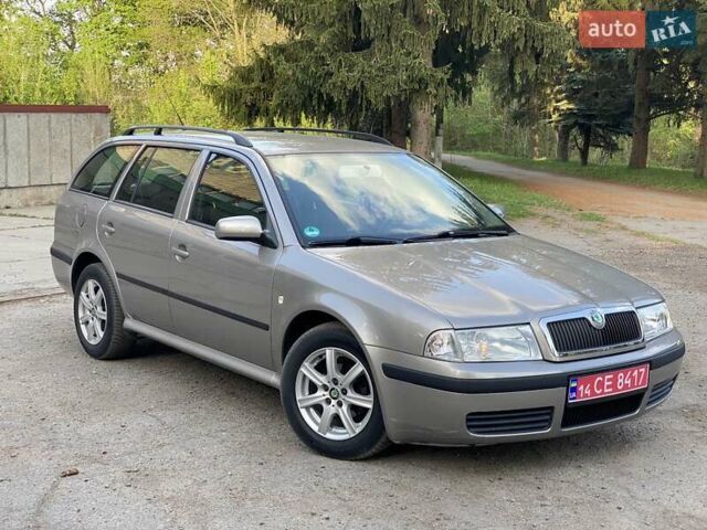 Бежевий Шкода Октавія, об'ємом двигуна 1.6 л та пробігом 170 тис. км за 6000 $, фото 1 на Automoto.ua