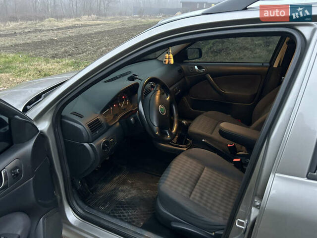 Бежевый Шкода Октавия, объемом двигателя 1.9 л и пробегом 327 тыс. км за 4800 $, фото 6 на Automoto.ua