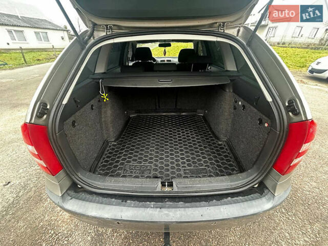 Бежевый Шкода Октавия, объемом двигателя 1.6 л и пробегом 269 тыс. км за 5800 $, фото 11 на Automoto.ua