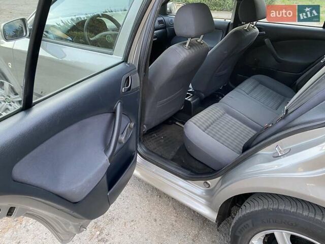 Бежевий Шкода Октавія, об'ємом двигуна 1.6 л та пробігом 170 тис. км за 6000 $, фото 39 на Automoto.ua