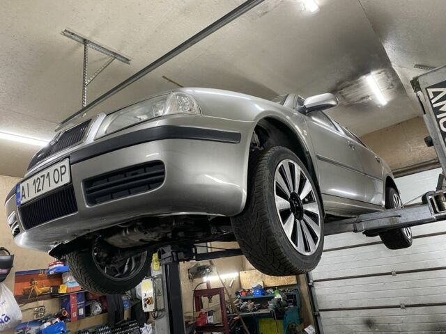 Бежевый Шкода Октавия, объемом двигателя 1.9 л и пробегом 220 тыс. км за 5500 $, фото 4 на Automoto.ua