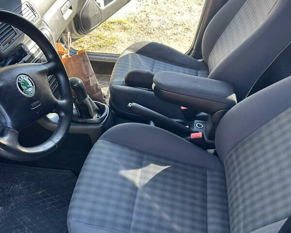 Бежевий Шкода Октавія, об'ємом двигуна 1.9 л та пробігом 325 тис. км за 5200 $, фото 6 на Automoto.ua