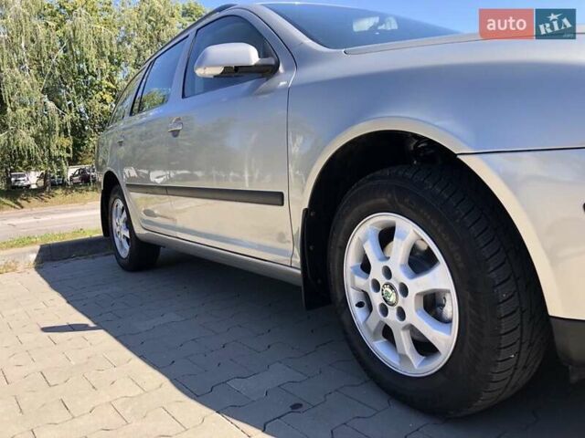Бежевий Шкода Октавія, об'ємом двигуна 1.6 л та пробігом 331 тис. км за 6500 $, фото 8 на Automoto.ua