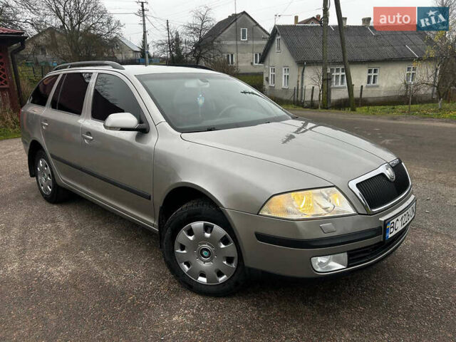 Бежевый Шкода Октавия, объемом двигателя 1.6 л и пробегом 269 тыс. км за 5800 $, фото 2 на Automoto.ua