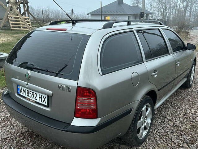 Бежевый Шкода Октавия, объемом двигателя 1.9 л и пробегом 327 тыс. км за 4800 $, фото 2 на Automoto.ua