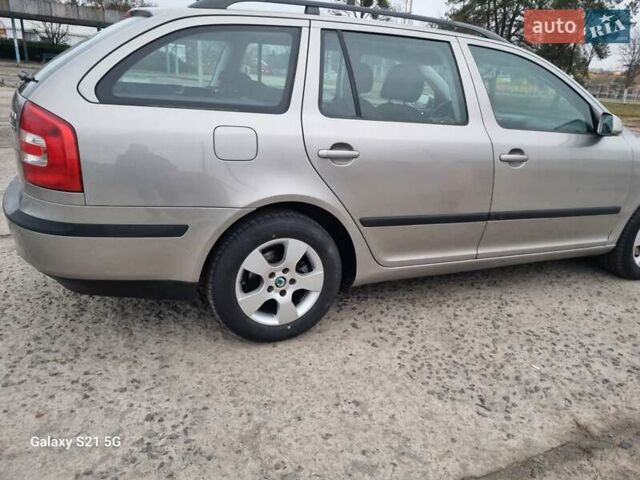 Бежевый Шкода Октавия, объемом двигателя 1.6 л и пробегом 237 тыс. км за 6000 $, фото 7 на Automoto.ua