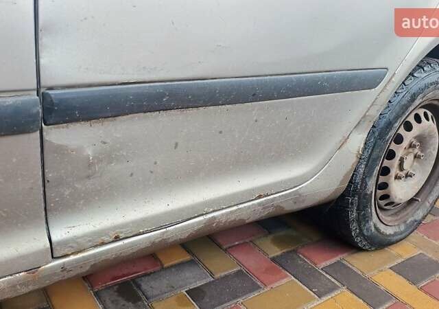 Бежевый Шкода Октавия, объемом двигателя 1.6 л и пробегом 200 тыс. км за 4500 $, фото 4 на Automoto.ua