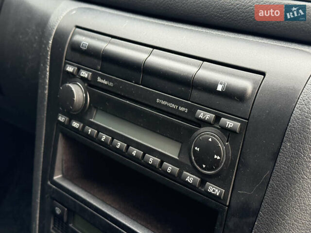 Бежевый Шкода Октавия, объемом двигателя 1.6 л и пробегом 237 тыс. км за 6750 $, фото 33 на Automoto.ua