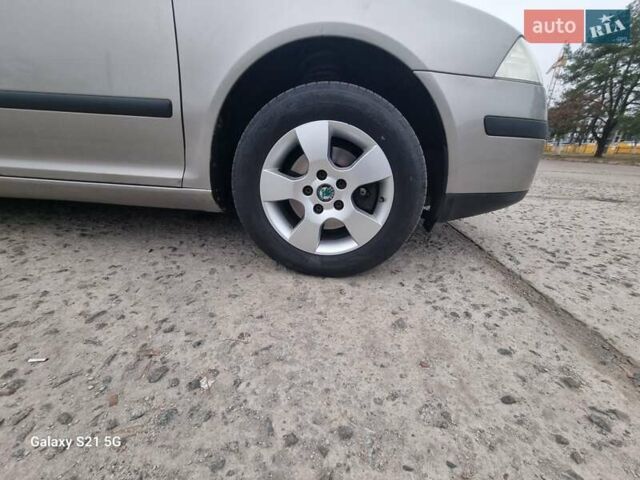 Бежевый Шкода Октавия, объемом двигателя 1.6 л и пробегом 237 тыс. км за 6000 $, фото 36 на Automoto.ua