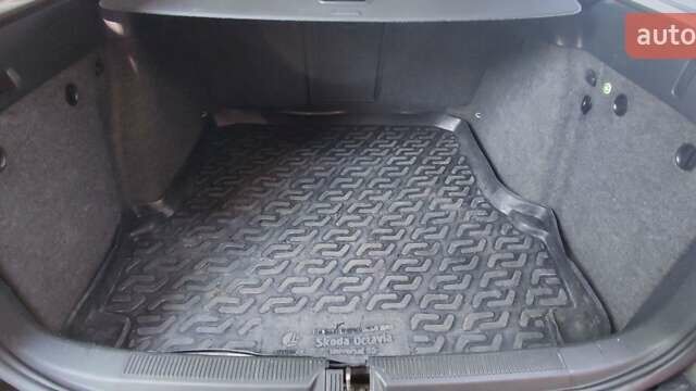 Бежевий Шкода Октавія, об'ємом двигуна 1.98 л та пробігом 326 тис. км за 5996 $, фото 11 на Automoto.ua