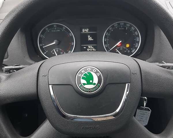 Бежевий Шкода Октавія, об'ємом двигуна 1.6 л та пробігом 163 тис. км за 7450 $, фото 44 на Automoto.ua