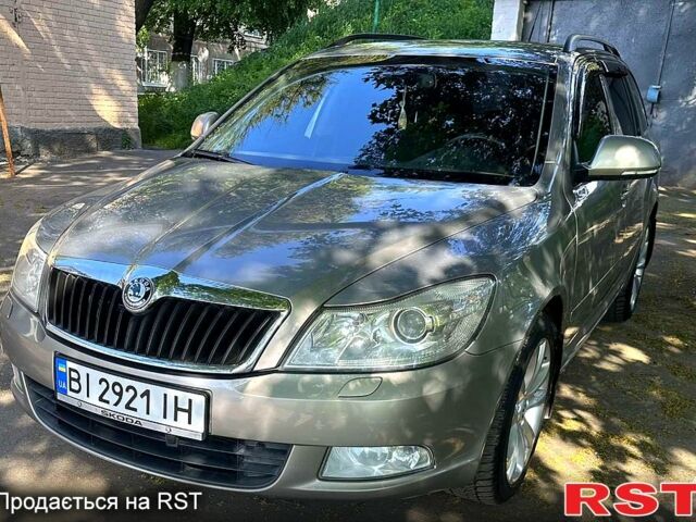 Бежевый Шкода Октавия, объемом двигателя 2 л и пробегом 260 тыс. км за 7400 $, фото 1 на Automoto.ua