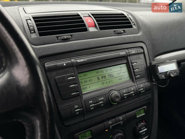 Бежевый Шкода Октавия, объемом двигателя 1.6 л и пробегом 220 тыс. км за 7600 $, фото 17 на Automoto.ua