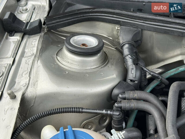 Бежевый Шкода Октавия, объемом двигателя 1.6 л и пробегом 237 тыс. км за 6750 $, фото 44 на Automoto.ua