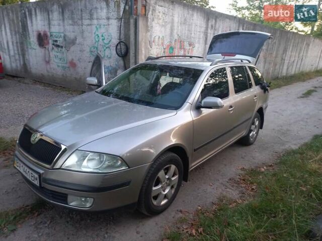 Бежевый Шкода Октавия, объемом двигателя 1.6 л и пробегом 290 тыс. км за 6800 $, фото 3 на Automoto.ua