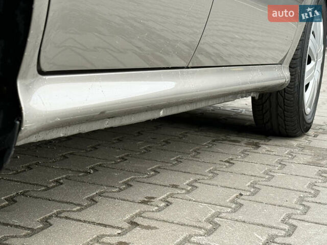 Бежевый Шкода Октавия, объемом двигателя 1.6 л и пробегом 237 тыс. км за 6750 $, фото 20 на Automoto.ua