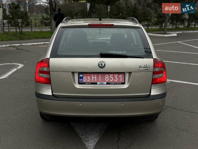 Бежевый Шкода Октавия, объемом двигателя 1.6 л и пробегом 220 тыс. км за 7600 $, фото 7 на Automoto.ua