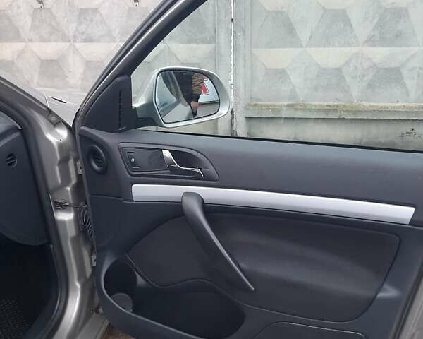 Бежевий Шкода Октавія, об'ємом двигуна 1.6 л та пробігом 163 тис. км за 7450 $, фото 36 на Automoto.ua