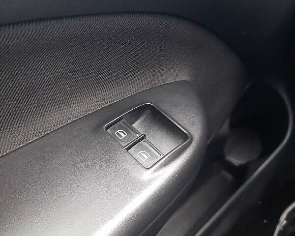 Бежевий Шкода Октавія, об'ємом двигуна 1.6 л та пробігом 163 тис. км за 7450 $, фото 45 на Automoto.ua