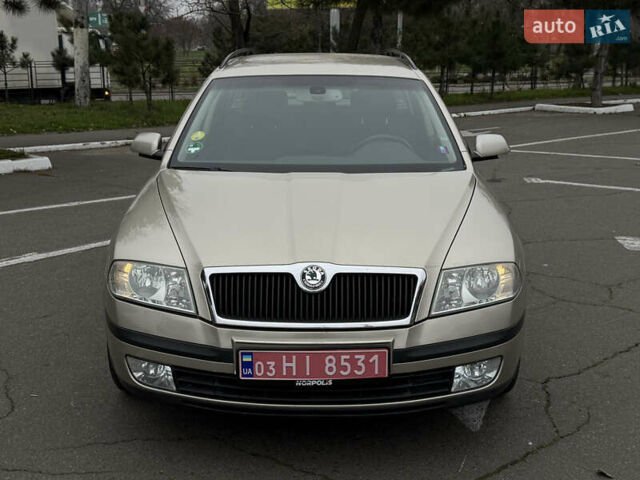 Бежевый Шкода Октавия, объемом двигателя 1.6 л и пробегом 220 тыс. км за 7600 $, фото 4 на Automoto.ua