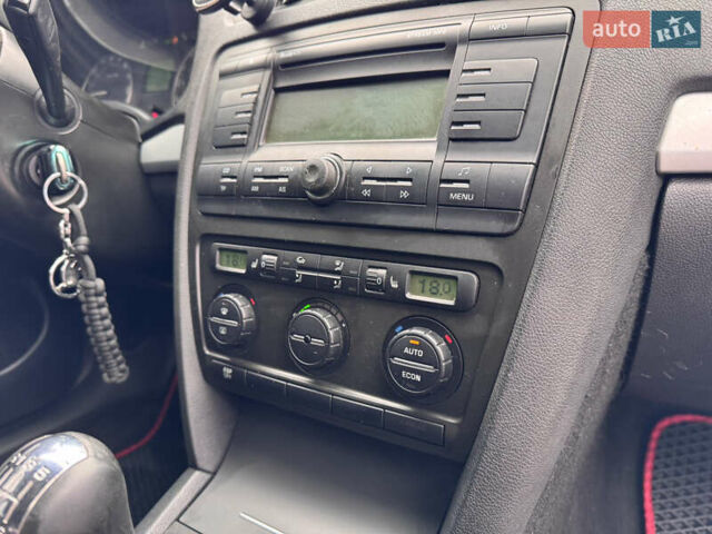 Бежевий Шкода Октавія, об'ємом двигуна 2 л та пробігом 290 тис. км за 6600 $, фото 14 на Automoto.ua
