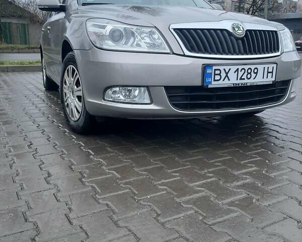 Бежевий Шкода Октавія, об'ємом двигуна 1.6 л та пробігом 163 тис. км за 7450 $, фото 9 на Automoto.ua