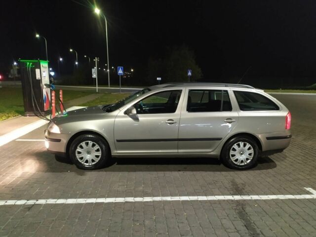 Бежевий Шкода Октавія, об'ємом двигуна 1.6 л та пробігом 197 тис. км за 6777 $, фото 3 на Automoto.ua