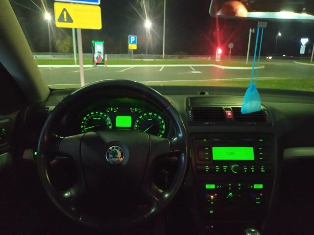 Бежевий Шкода Октавія, об'ємом двигуна 1.6 л та пробігом 197 тис. км за 6777 $, фото 6 на Automoto.ua