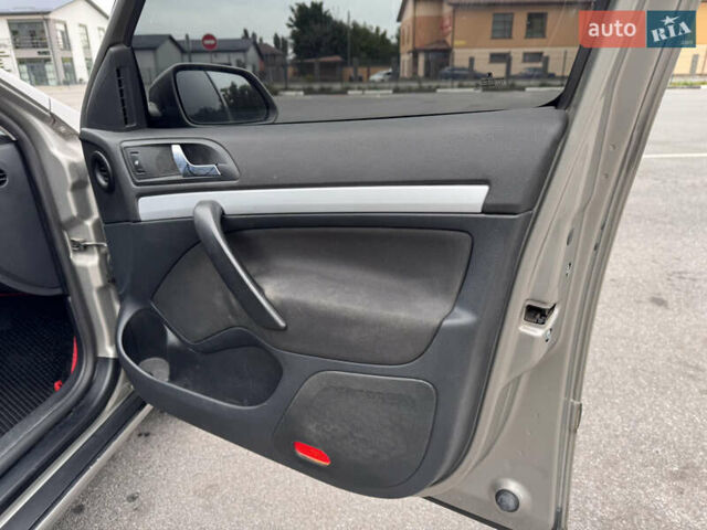 Бежевий Шкода Октавія, об'ємом двигуна 2 л та пробігом 290 тис. км за 6600 $, фото 23 на Automoto.ua