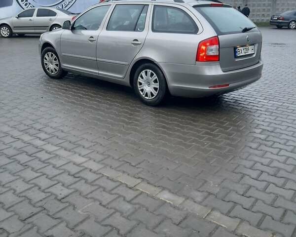Бежевий Шкода Октавія, об'ємом двигуна 1.6 л та пробігом 163 тис. км за 7450 $, фото 15 на Automoto.ua
