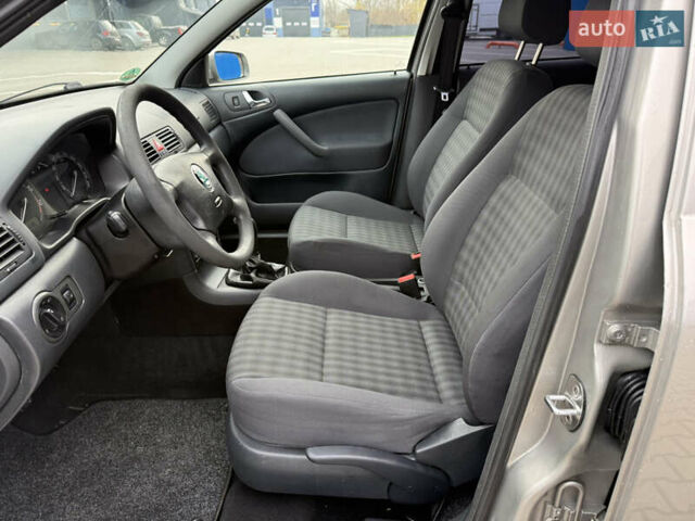 Бежевый Шкода Октавия, объемом двигателя 1.6 л и пробегом 237 тыс. км за 6750 $, фото 22 на Automoto.ua