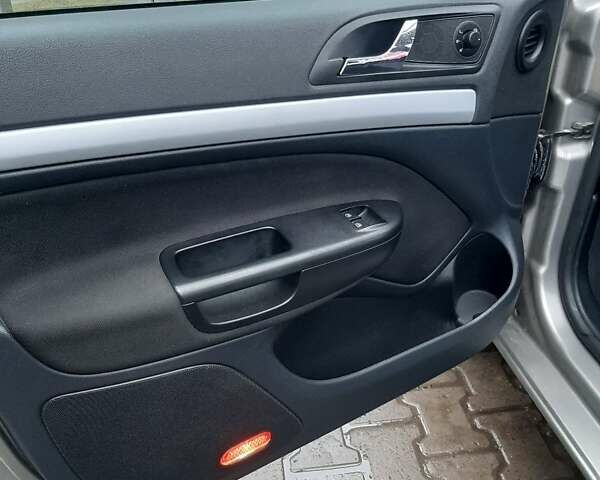 Бежевий Шкода Октавія, об'ємом двигуна 1.6 л та пробігом 163 тис. км за 7450 $, фото 57 на Automoto.ua