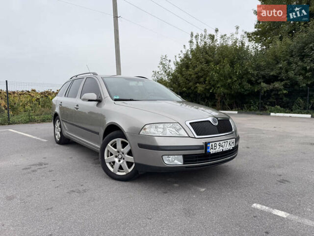 Бежевий Шкода Октавія, об'ємом двигуна 2 л та пробігом 290 тис. км за 6600 $, фото 1 на Automoto.ua