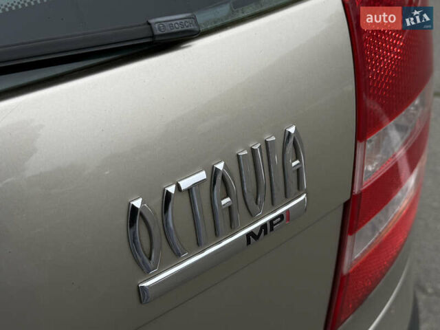 Бежевый Шкода Октавия, объемом двигателя 1.6 л и пробегом 220 тыс. км за 7600 $, фото 8 на Automoto.ua