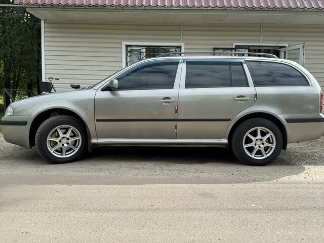 Бежевый Шкода Октавия, объемом двигателя 1.8 л и пробегом 221 тыс. км за 5500 $, фото 2 на Automoto.ua