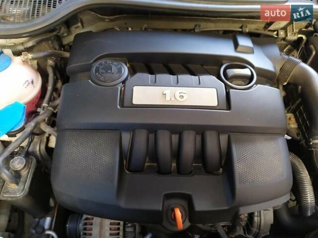 Бежевый Шкода Октавия, объемом двигателя 1.6 л и пробегом 198 тыс. км за 6777 $, фото 27 на Automoto.ua