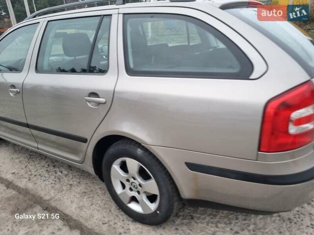 Бежевый Шкода Октавия, объемом двигателя 1.6 л и пробегом 237 тыс. км за 6000 $, фото 12 на Automoto.ua