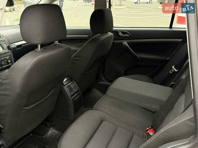 Бежевый Шкода Октавия, объемом двигателя 1.6 л и пробегом 220 тыс. км за 7600 $, фото 21 на Automoto.ua