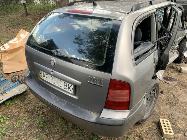 Бежевый Шкода Октавия, объемом двигателя 1.6 л и пробегом 200 тыс. км за 476 $, фото 2 на Automoto.ua