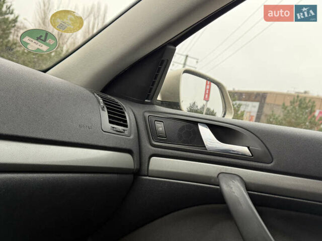 Бежевый Шкода Октавия, объемом двигателя 1.6 л и пробегом 220 тыс. км за 7600 $, фото 20 на Automoto.ua