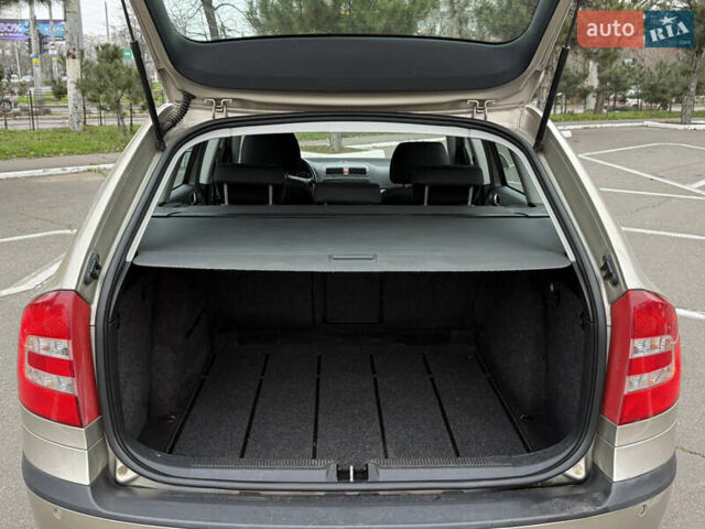 Бежевый Шкода Октавия, объемом двигателя 1.6 л и пробегом 220 тыс. км за 7600 $, фото 24 на Automoto.ua