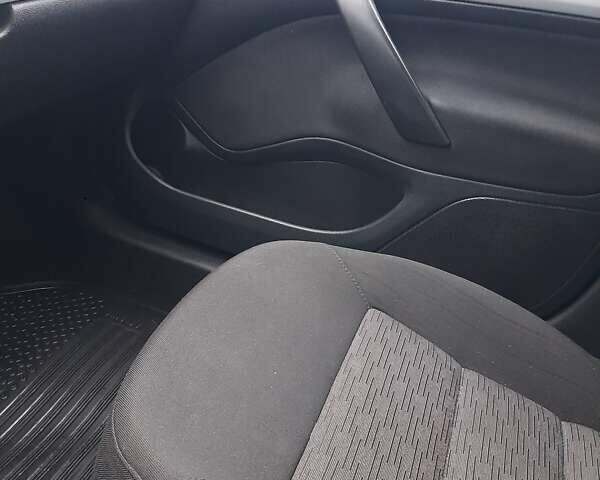 Бежевий Шкода Октавія, об'ємом двигуна 1.6 л та пробігом 163 тис. км за 7450 $, фото 49 на Automoto.ua