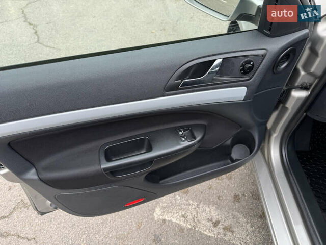 Бежевый Шкода Октавия, объемом двигателя 1.6 л и пробегом 223 тыс. км за 7700 $, фото 23 на Automoto.ua