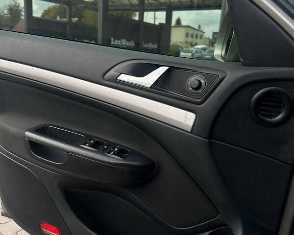 Бежевый Шкода Октавия, объемом двигателя 1.6 л и пробегом 280 тыс. км за 6999 $, фото 5 на Automoto.ua