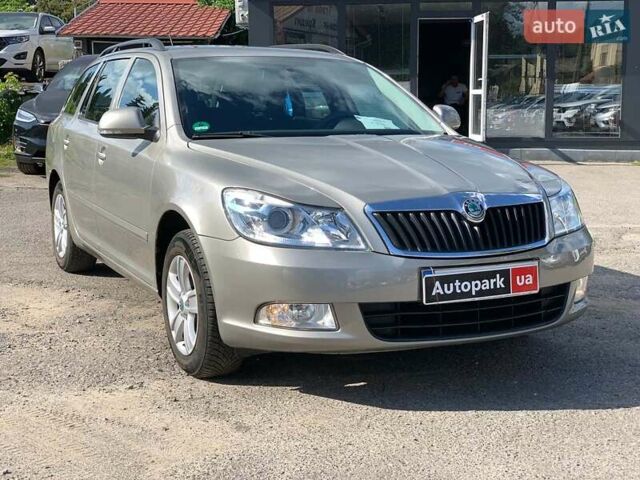 Бежевый Шкода Октавия, объемом двигателя 1.6 л и пробегом 125 тыс. км за 8330 $, фото 2 на Automoto.ua