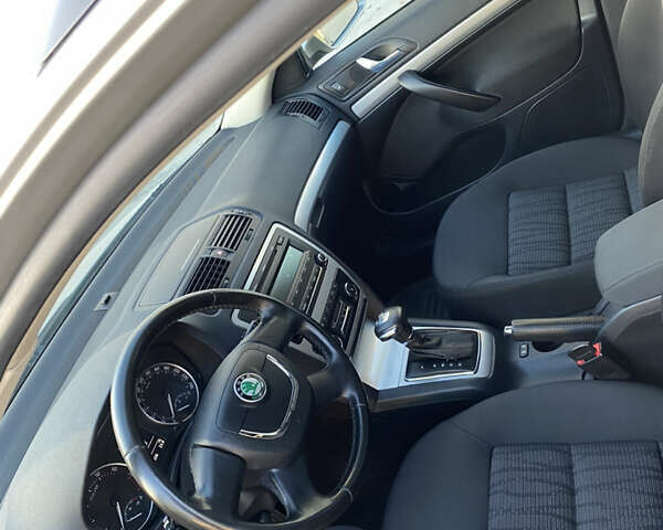 Бежевий Шкода Октавія, об'ємом двигуна 1.4 л та пробігом 226 тис. км за 5999 $, фото 10 на Automoto.ua