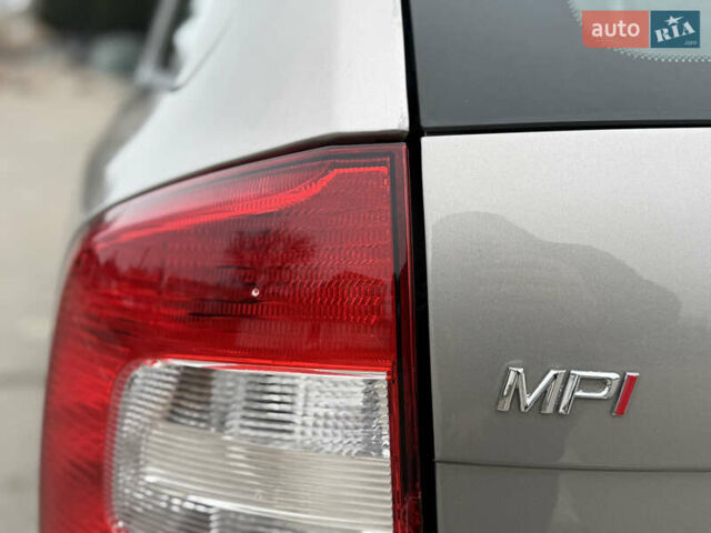 Бежевый Шкода Октавия, объемом двигателя 1.6 л и пробегом 223 тыс. км за 7700 $, фото 14 на Automoto.ua