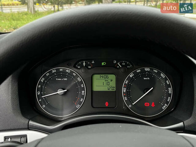 Бежевый Шкода Октавия, объемом двигателя 1.6 л и пробегом 200 тыс. км за 7800 $, фото 16 на Automoto.ua